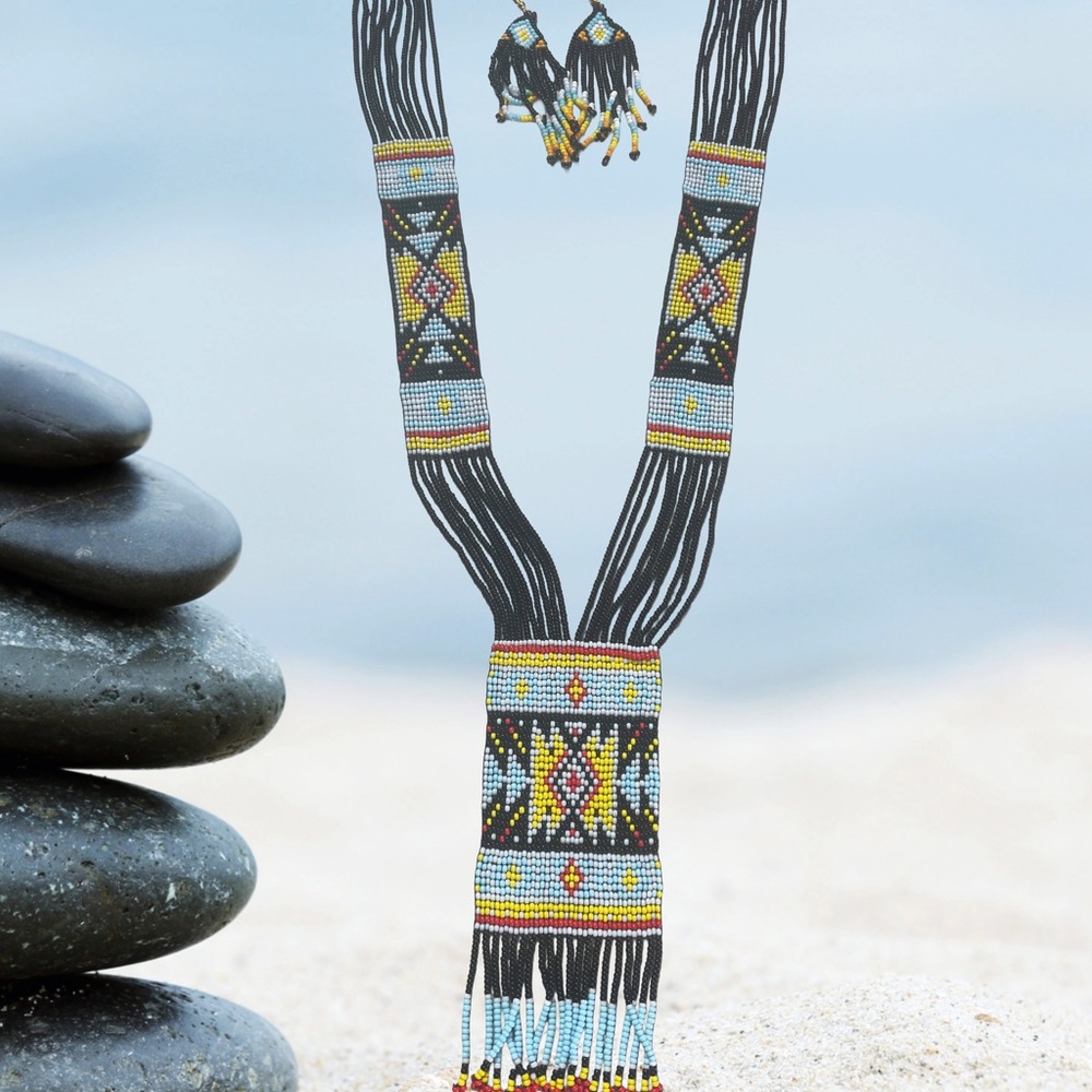 Native American Style Beaded Necklace with Earrings - Black, Yellow, Blue🦋